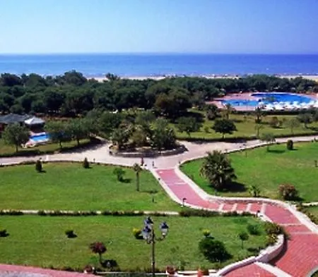 Conte Di Cabrera Club 度假村 4*